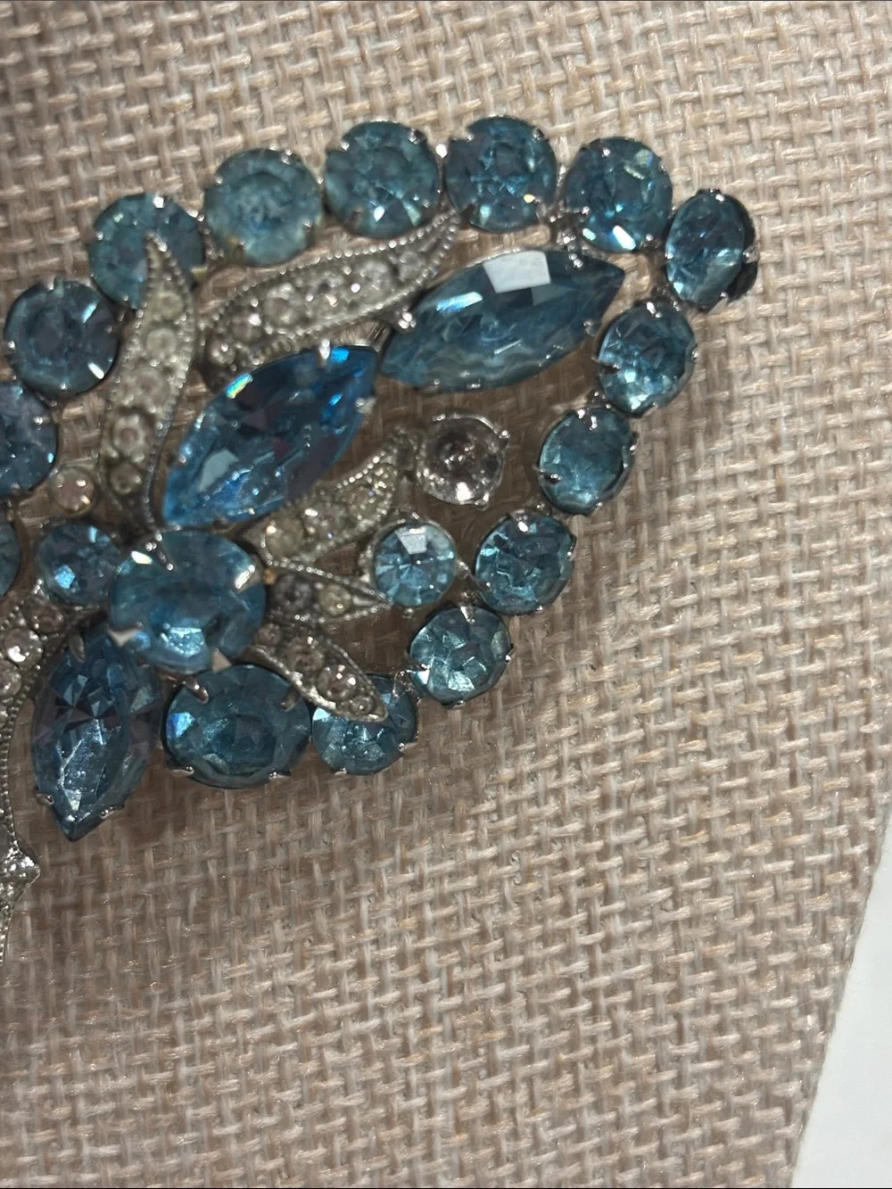 Vintage Eisenberg Ice Blue Rhinestone Brooch Pin Silver Tone Leaf Spray